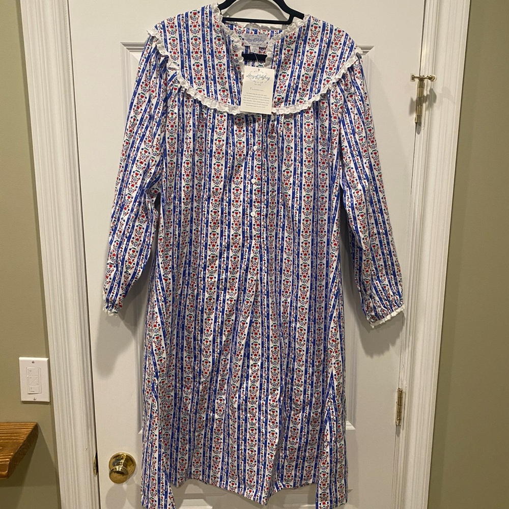 NWT Lanz of Salzburg Nightgown Size M